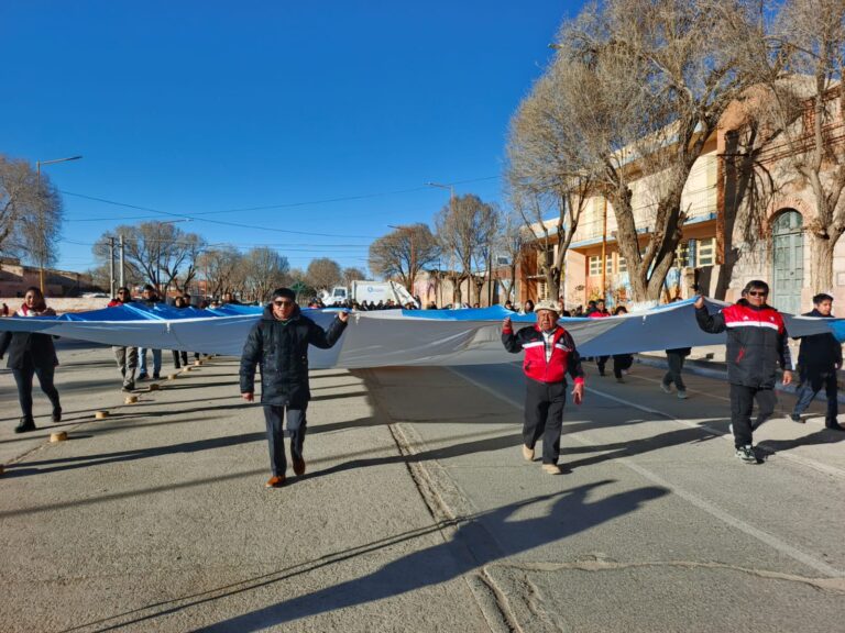 LA QUIACA VIBRA EN LA SEMANA DE LA INDEPENDENCIA CON ACTOS PATRIOS Y ANIVERSARIOS INSTITUCIONALES