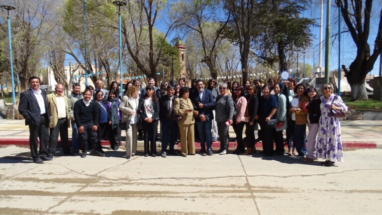 DÍA DEL PROFESOR CON VISITA AL CENTRO CULTURAL Y UN CÁLIDO AGASAJO