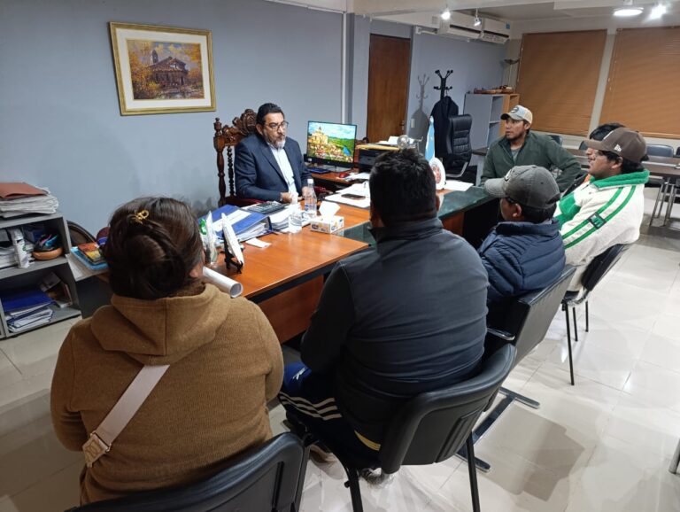 VECINOS DEL BARRIO SANTA AVANZAN EN GESTIONES DE INFRAESTRUCTURA