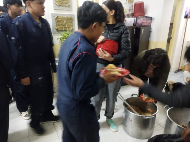 COMPROMISO CON LOS ESTUDIANTES: APOYO EN LA RECTA FINAL