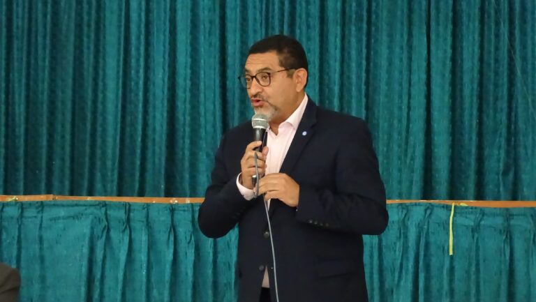 INTENDENTE VELAZQUEZ DESTACA OBRA EN INSTITUCIÓN EDUCATIVA Y PIDE INTERVENCIÓN POR DEUDA HISTÓRICA