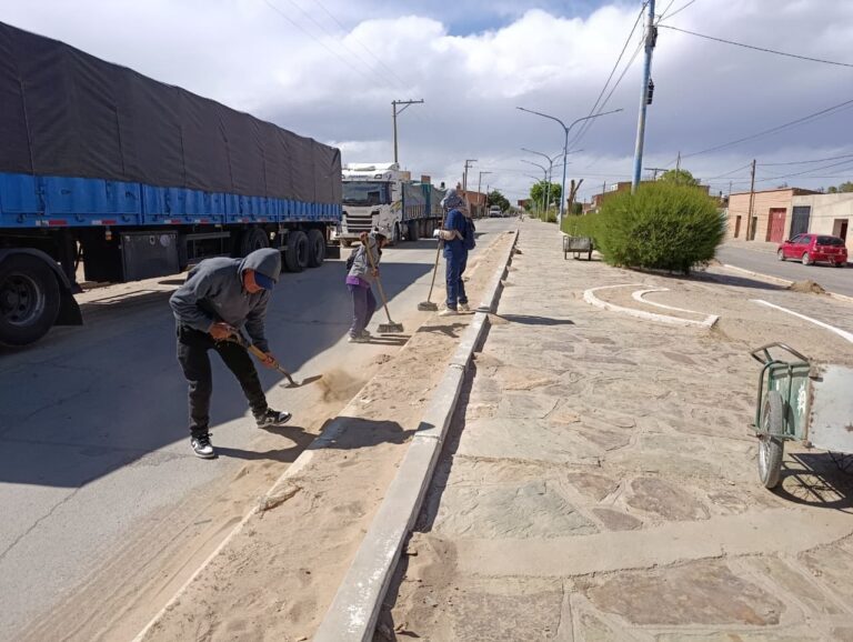 CUATRO DÍAS DE OPERATIVO ESPECIAL DE LIMPIEZA EN LA QUIACA