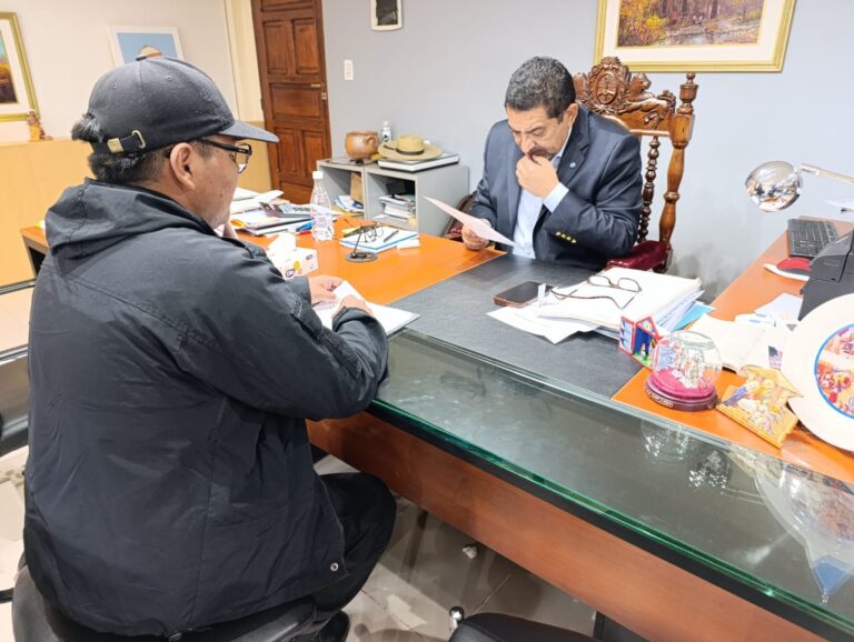 BOMBEROS VOLUNTARIOS DE ABRA PAMPA SOLICITAN EL USO DE LA PILETA DEL CeAR