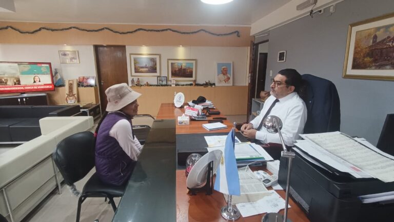 AUDIENCIAS MUNICIPALES: MARINA RECIBIÓ SOLUCIÓN INMEDIATA PARA SUS VIAJES A SAN SALVADOR DE JUJUY