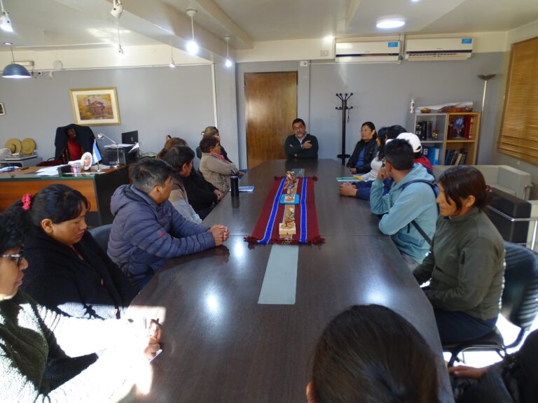 LA QUIACA SE PROYECTA AL FUTURO EL INTENDENTE DANTE VELAZQUEZ COORDINA ACCIONES CON CENTROS VECINALES