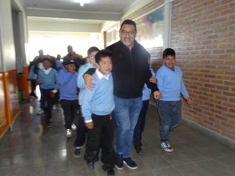 EL INTENDENTE DANTE VELAZQUEZ SUPERVISÓ LAS OBRAS DE PAVIMENTACIÓN EN LA AVENIDA LEÓN GIECO