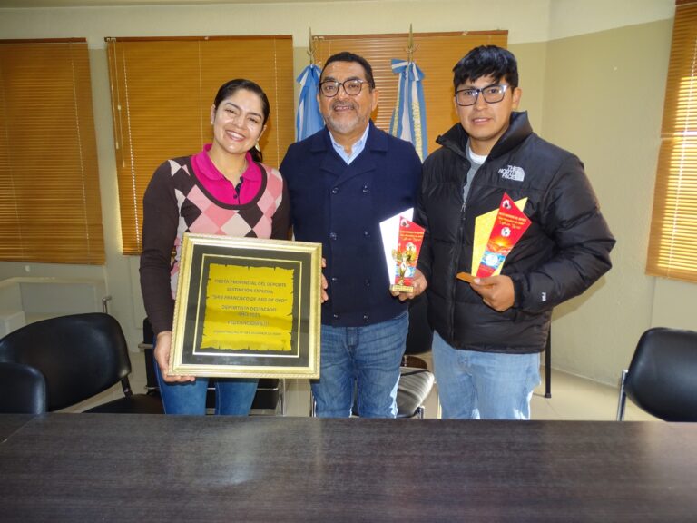 LUCIANA ÁLVAREZ BRILLA EN LO ALTO EL «SAN FRANCISCO DE ASÍS» DE ORO LLEGO A LA QUIACA