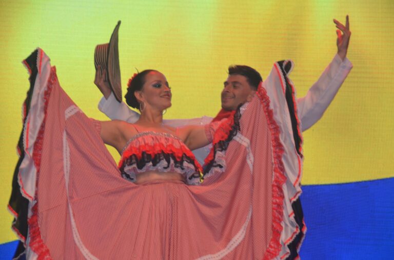 LA QUIACA SE CONVIERTE EN EL EPICENTRO DEL FOLKLORE INTERNACIONAL COLOMBIA, PERÚ, PARAGUAY,BRASIL Y MÉXICO