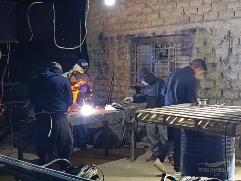 FORMACIÓN Y OFICIO: DESTACAN EL DESARROLLO DEL CURSO DE SOLDADURA ARTÍSTICA