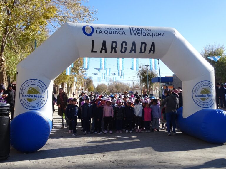 LA COMUNIDAD EDUCATIVA DE LA ESCUELA N° 440 CELEBRA SU ANIVERSARIO CON UNA GRAN MARATÓN FAMILIAR