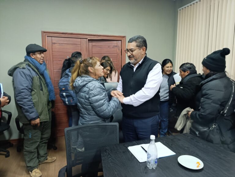 EL MUNICIPIO Y LOS CENTROS VECINALES TRAZAN UNA AGENDA CONJUNTA PARA RESOLVER DEMANDAS