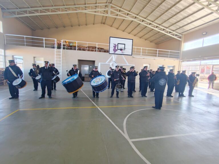 LA BANDA DE MÚSICA PALPITA SUS BODAS DE ORO EN EL CORAZÓN DE LAS ESCUELAS