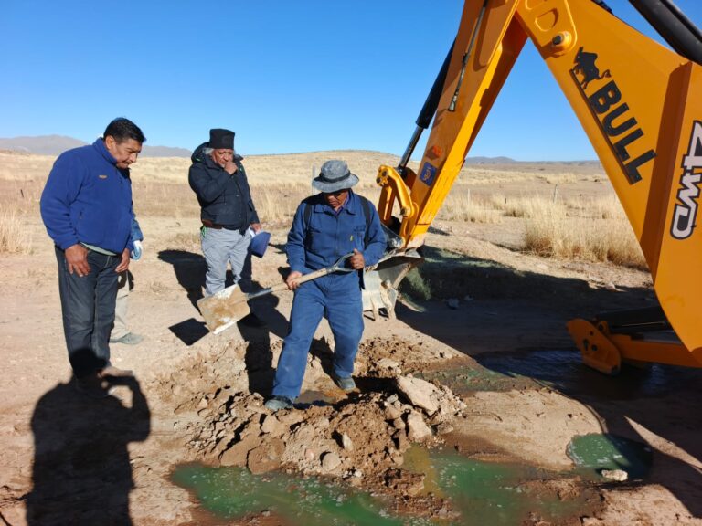 COMENZÓ LA EXTENSIÓN DE LA RED CLOACAL EN EL BARRIO 6 DE JUNIO