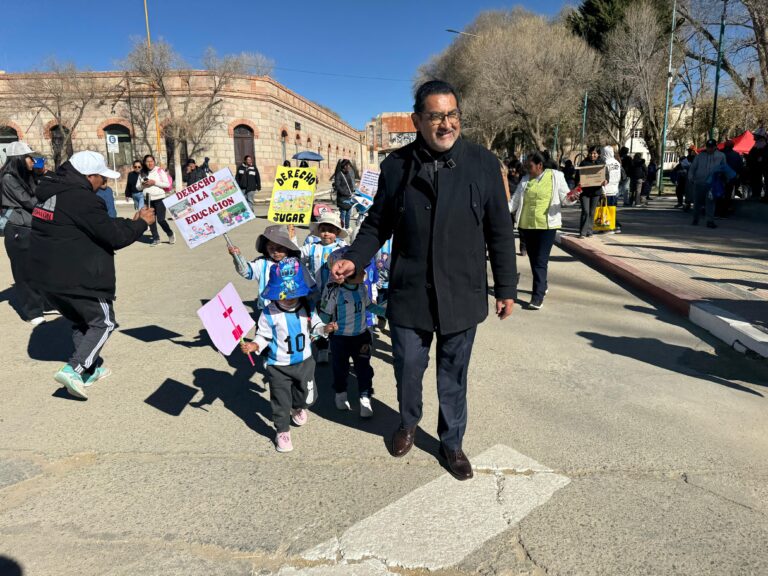 LA QUIACA SEGUIRÁ SOSTENIENDO SUS TRADICIONES USOS Y COSTUMBRES POR QUE SON PARTE DE NUESTRA IDENTIDAD