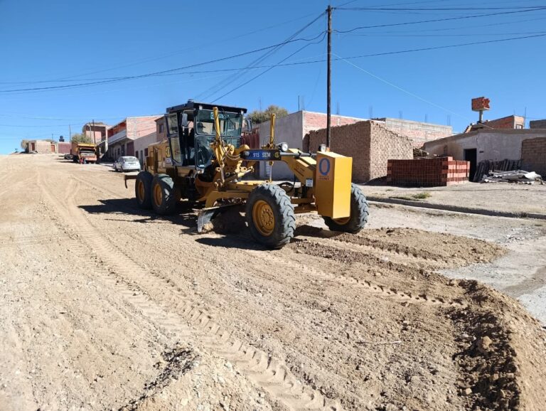 MANTENIMIENTO EN CALLE JUJUY PARA MEJORAR EL ESPACIO DE LA FERIA VECINAL