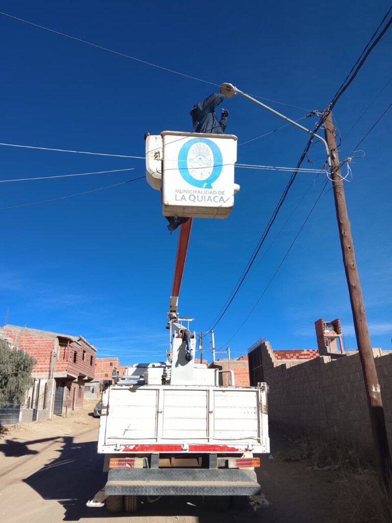 EL MUNICIPIO TRABAJA PARA GARANTIZAR UNA MEJOR ILUMINACIÓN EN LA CIUDAD