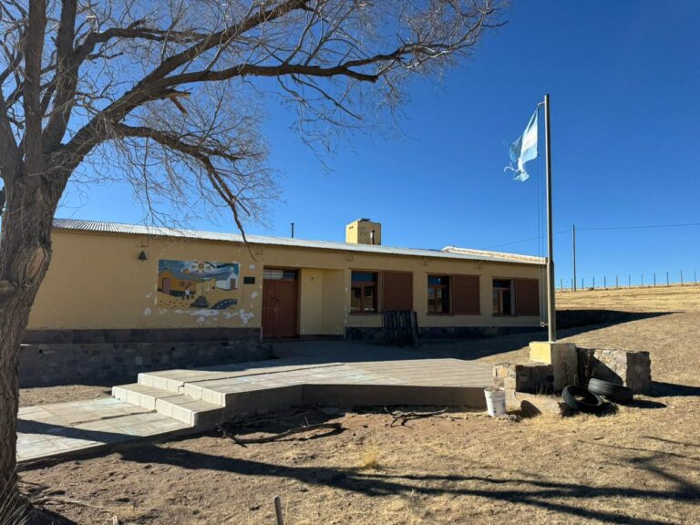 EL PARQUE TEMÁTICO DE EDUCACIÓN VIAL LLEGÓ A LA ESCUELA DE PIEDRA NEGRA