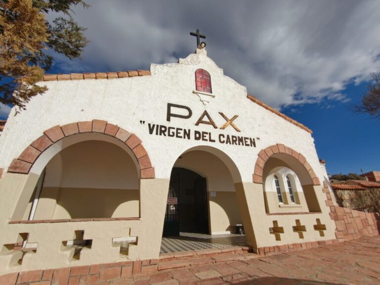 LA QUIACA SE PREPARA PARA HONRAR A LA VIRGEN DEL CARMEN CON EL INICIO DE LA NOVENA EN EL CEMENTERIO MUNICIPAL