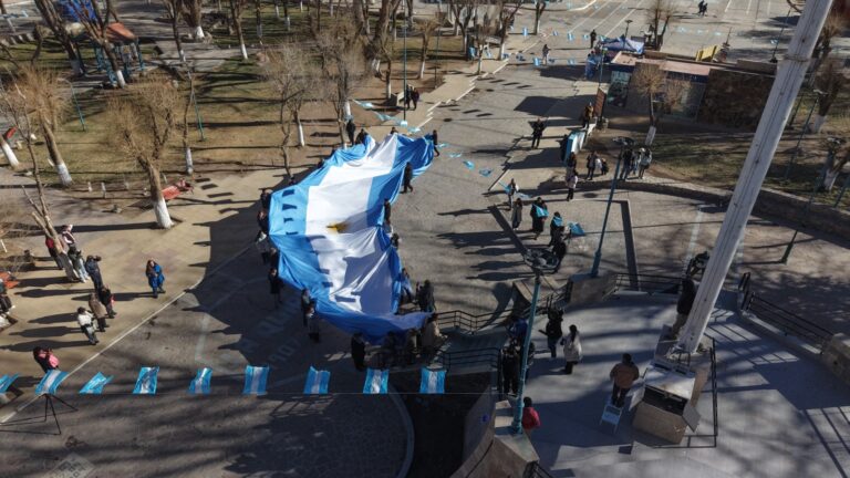 LA QUIACA CONMEMORÓ EL 210° ANIVERSARIO DE LA DECLARACIÓN DE LA INDEPENDENCIA ARGENTINA