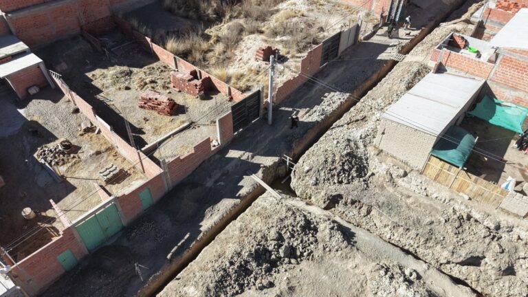 CON 860 METROS DE INTERVENCIÓN, AVANZA LA OBRA DE CLOACAS EN JESÚS OLMEDO