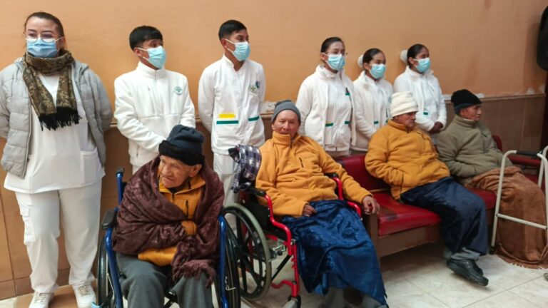 EL MUNICIPIO ACOMPAÑÓ EL INICIO DE LA 24ª SEMANA DEL ABUELO EN EL HOGAR DE ANCIANOS