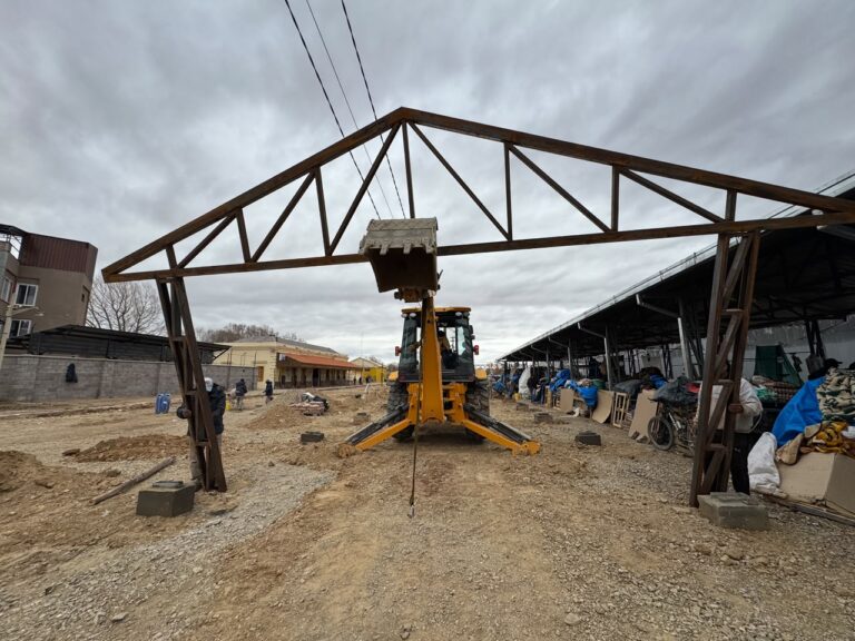 AVANZA LA CONSTRUCCIÓN DE UNA NUEVA NAVE EN EL MERCADO MINORISTA