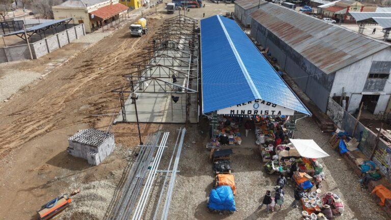 LA MUNICIPALIDAD AVANZA CON OBRAS ESTRATÉGICAS EN DISTINTOS SECTORES DE LA QUIACA