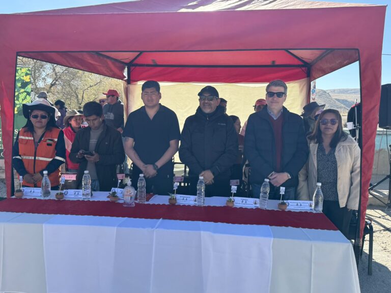 LA QUIACA Y VILLAZÓN UNEN FUERZAS PARA LA LIMPIEZA DEL RÍO INTERNACIONAL