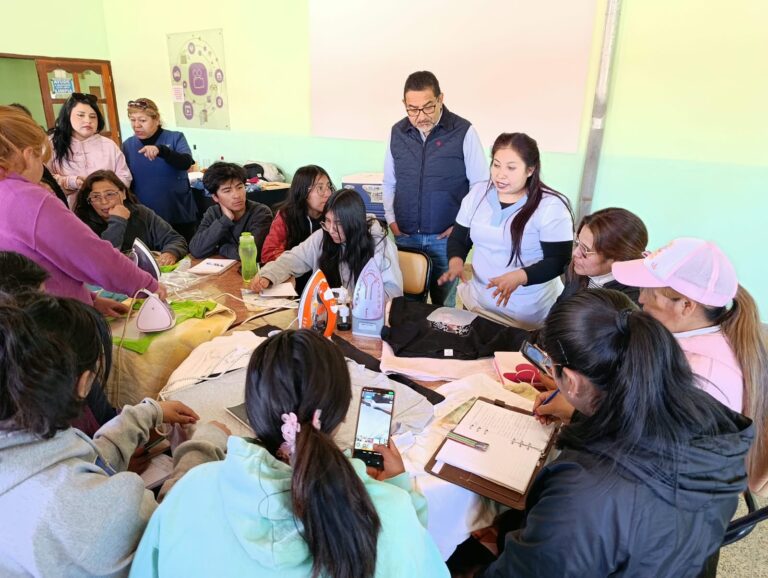 JORNADA INTRODUCTORIA DE TALLERES: CAPACITACIÓN Y NUEVAS OPORTUNIDADES PARA LA COMUNIDAD