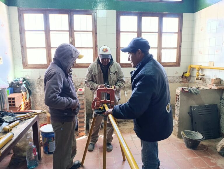 AVANZA LA INSTALACIÓN DE GAS NATURAL EN EL COMEDOR MICKEY