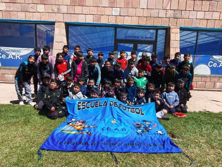 LA ESCUELA MUNICIPAL DE FÚTBOL DE LA QUIACA VIAJA A UN ENCUENTRO DE FRATERNIDAD FUTBOLÍSTICA EN ABRA PAMPA