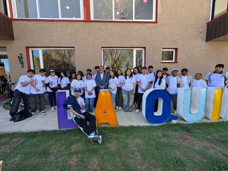 DANTE VELAZQUEZ ACOMPAÑÓ A LOS ESTUDIANTES DE LA QUIACA EN SU VIAJE A LA ELECCIÓN DE LA REPRESENTANTE NACIONAL DE LA FNE