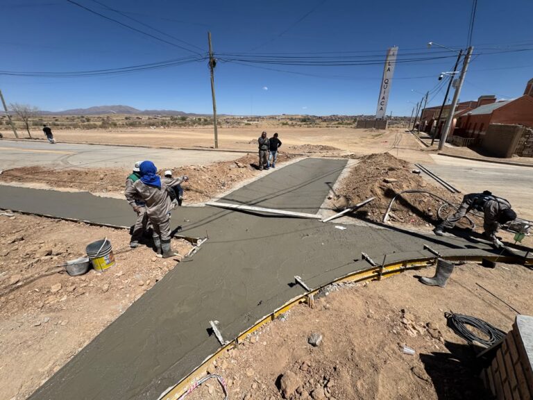 MUNICIPIO AVANZA CON LA CONSTRUCCIÓN DE BADENES PARA MEJORAR EL DESAGÜE PLUVIAL Y PROTEGER EL ASFALTO