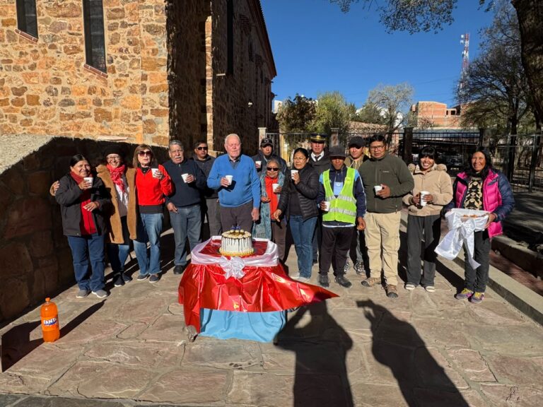 EL MUNICIPIO DE LA QUIACA CELEBRÓ JUNTO AL PADRE ANÍBAL ZILLI SU CUMPLEAÑOS