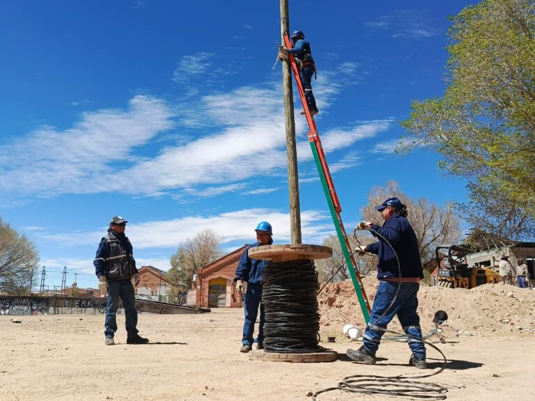 DANTE VELAZQUEZ COORDINA ACCIONES PARA MEJORAR LA INFRAESTRUCTURA DE LA MANKA FIESTA