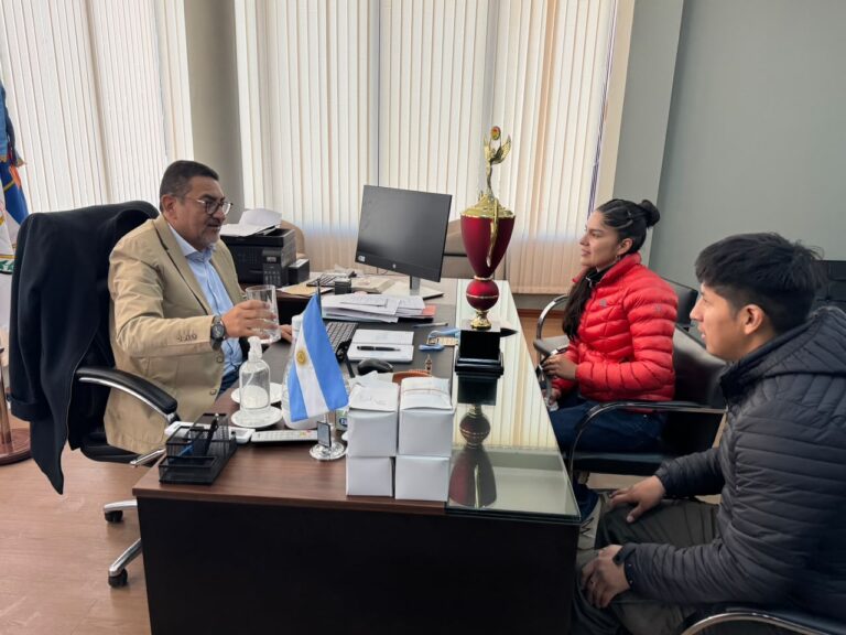 LA GESTIÓN DEL INTENDENTE DANTE VELAZQUEZ IMPULSA EL DEPORTE DE CONTACTO Y RECONOCE EL TRIUNFO DE LOS ATLETAS DE LA QUIACA